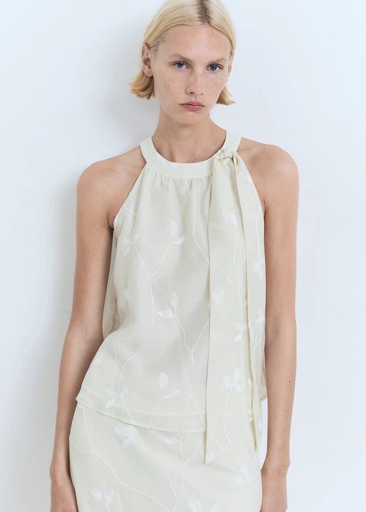 Halter-neck top with knot detail