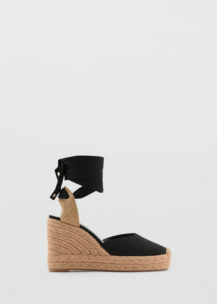 Combined tied wedges