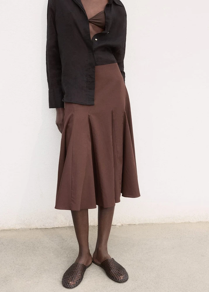 Pleated midi-skirt