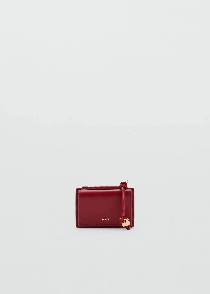 Mini-purse with bead detail