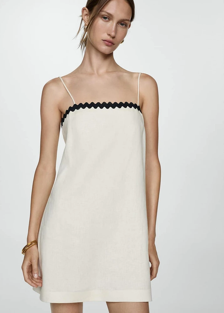 Linen dress with contrasting details