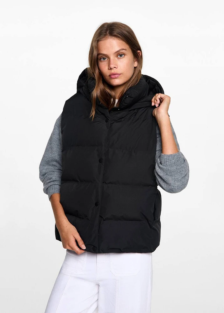 Quilted vest with hood