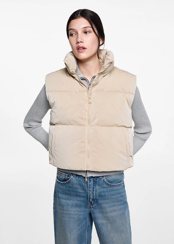 Quilted vest with pockets