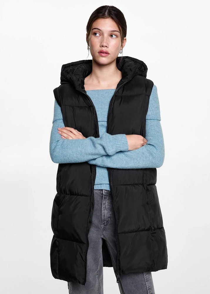 Quilted vest with hood