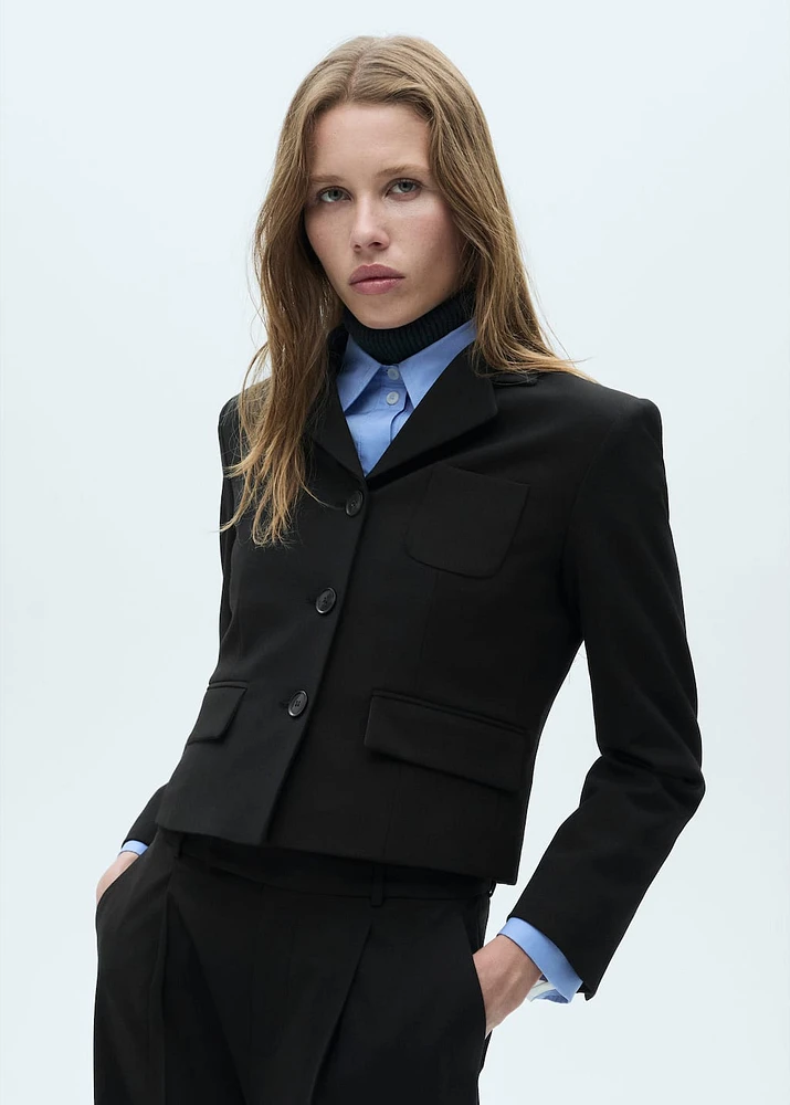Cropped jacket with buttons