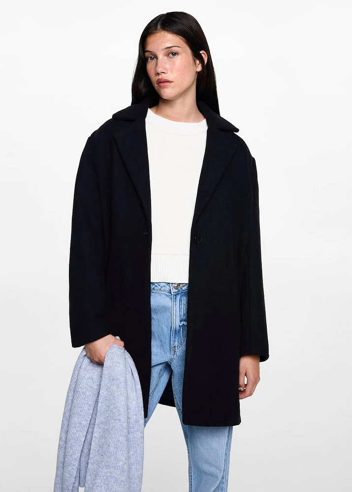 Cloth coat with pockets