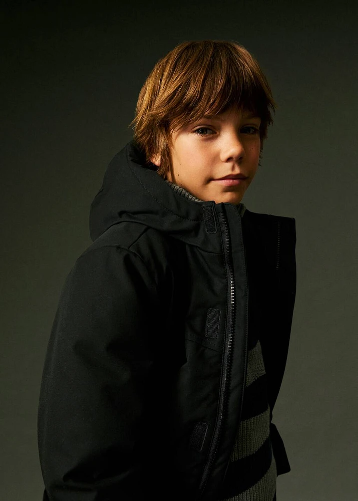 Hooded water-repellent quilted jacket