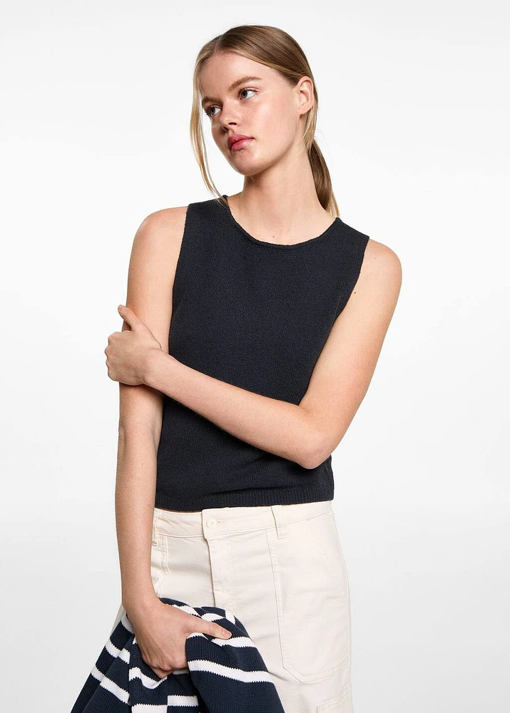 Knitted cropped top
