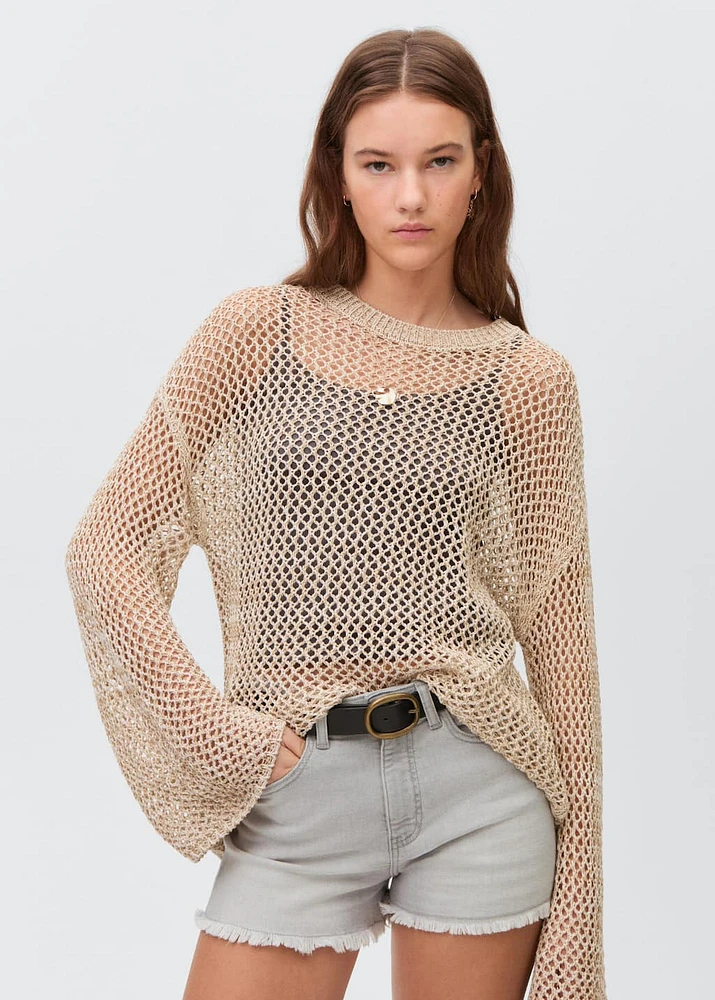 Denim shorts with frayed hem
