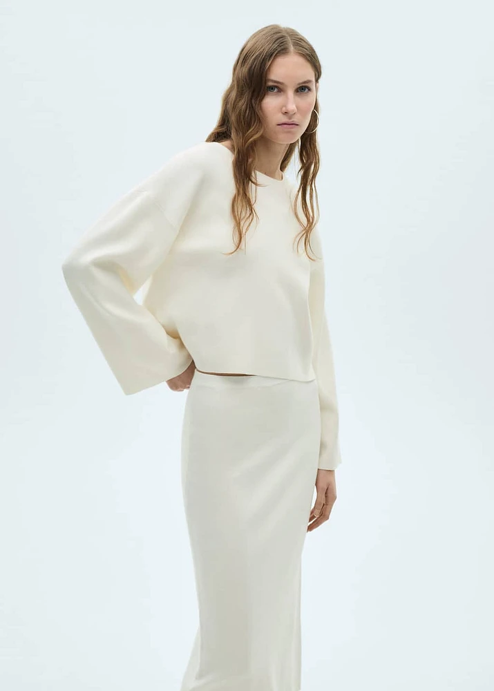 Knitted sweater with oversized sleeves