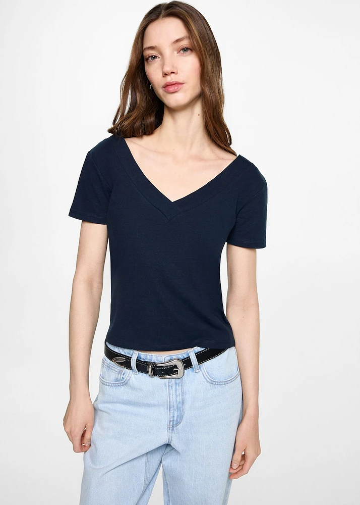 Halter-neck knitted top with fringe detail