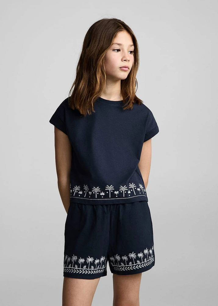 Embroidered short-sleeved t-shirt