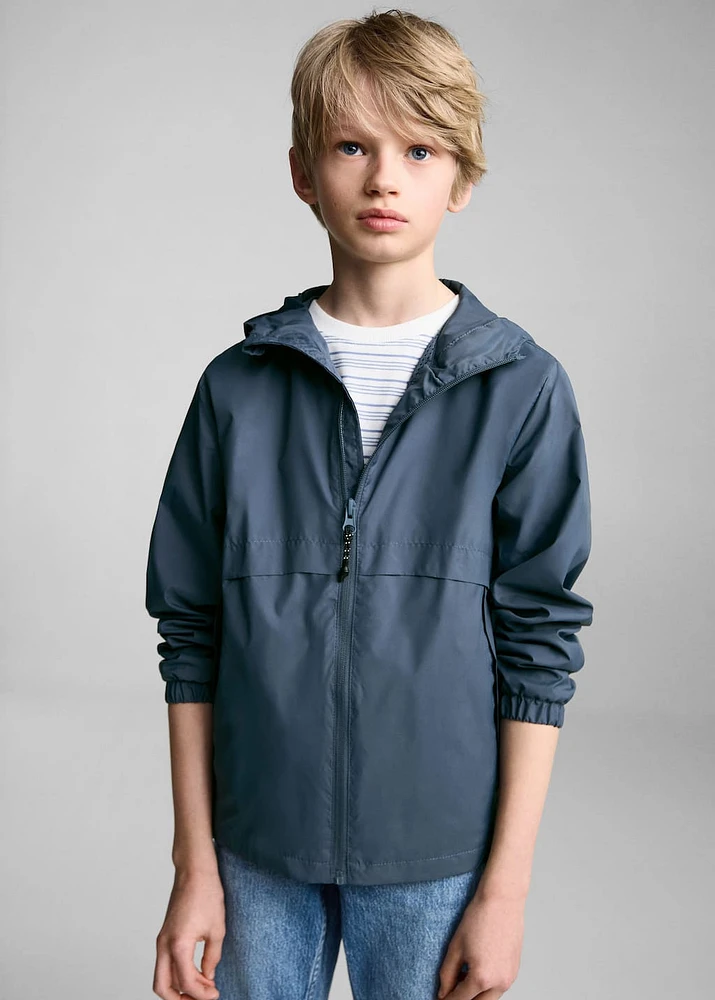 Hooded parka with pocket