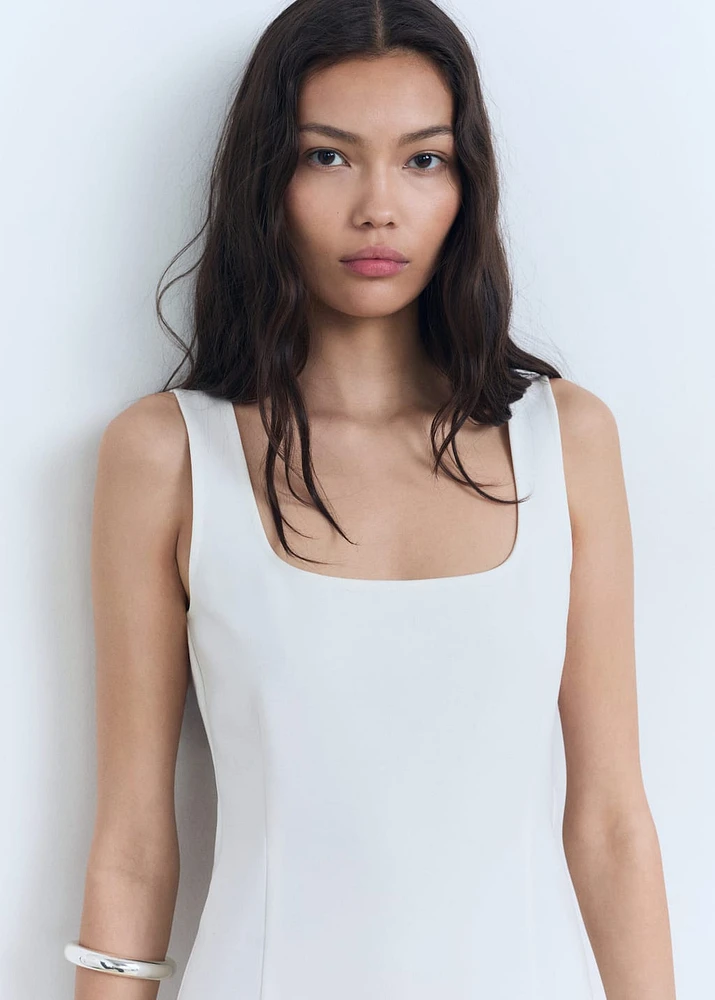 Short dress with wide straps