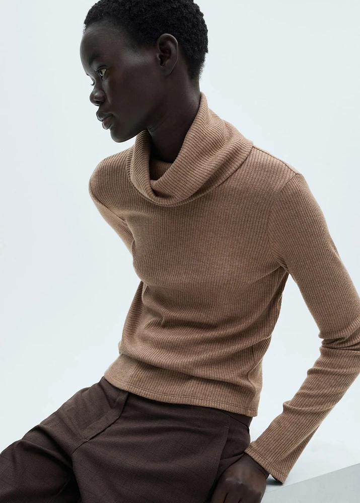 Turtle neck ribbed t-shirt