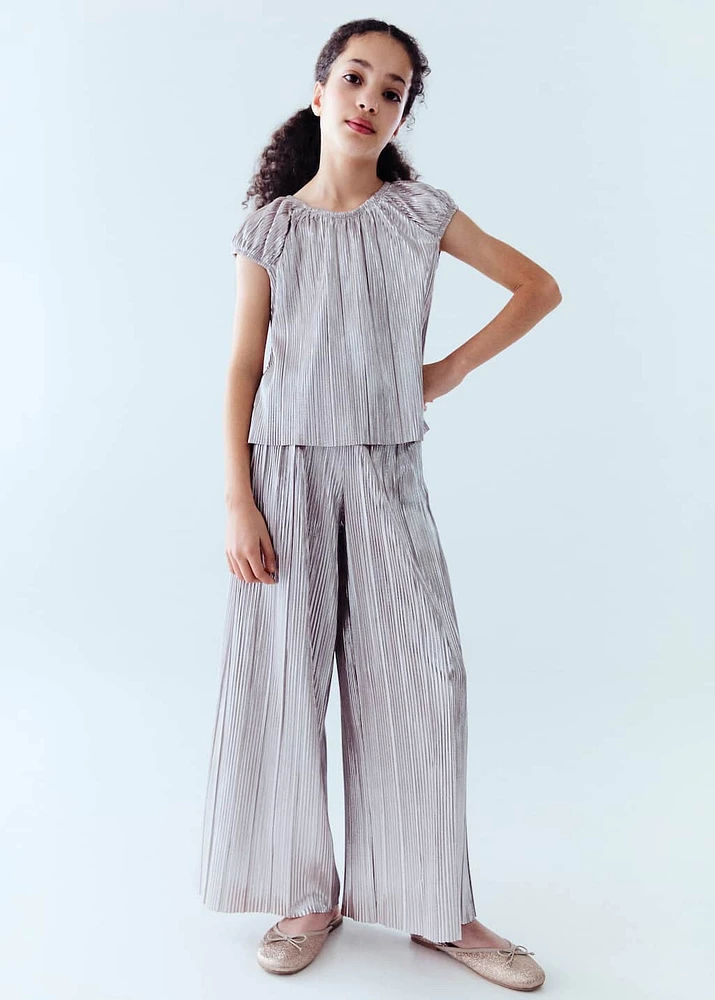 Pleated straight pants