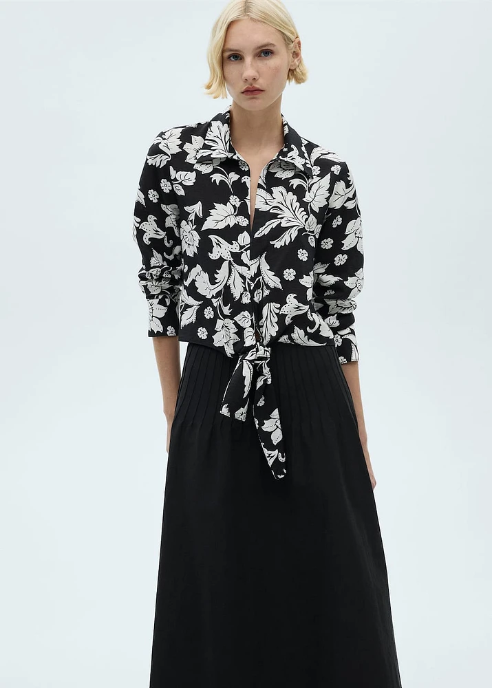 Floral-print blouse with knot detail