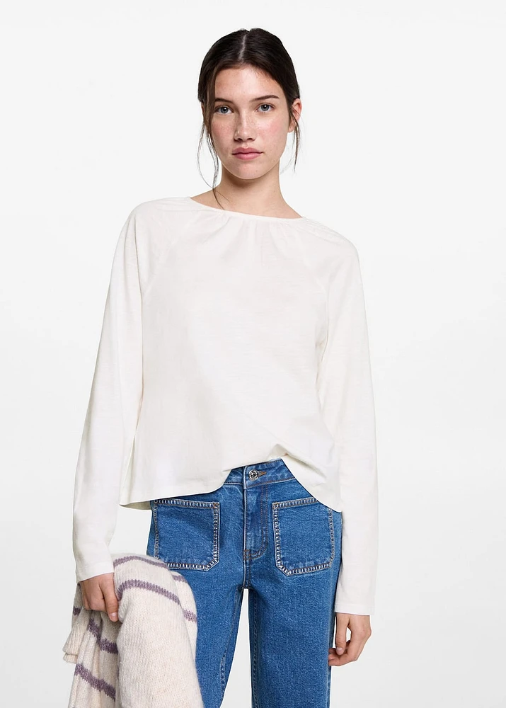 Gathered neck T-shirt