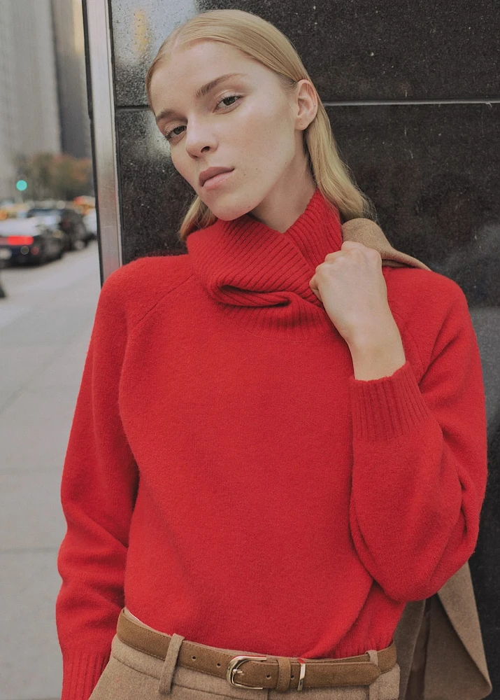 Turtleneck knitted sweater