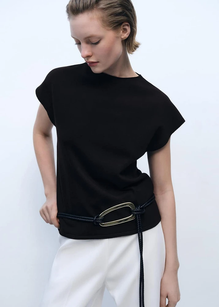Short-sleeved fine-knit sweater