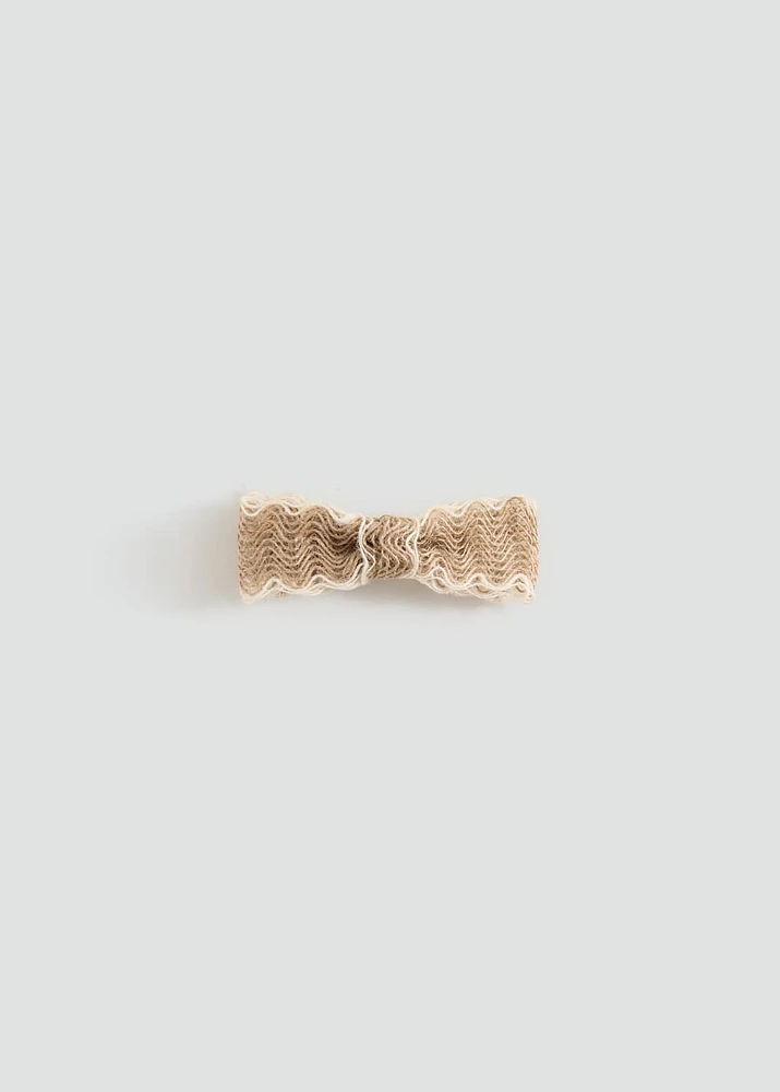 Natural fiber bow clip