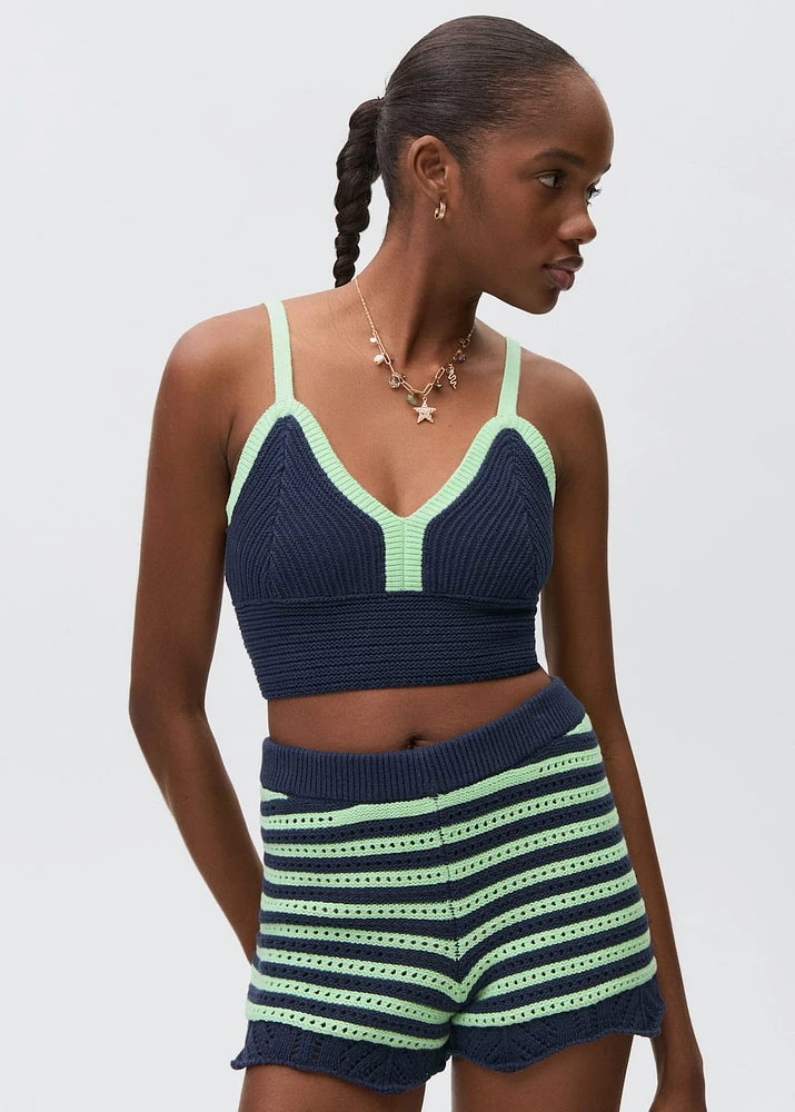 Contrasting crochet top