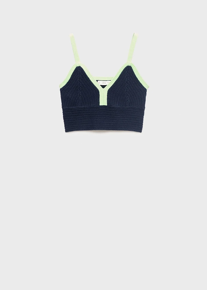 Contrasting crochet top