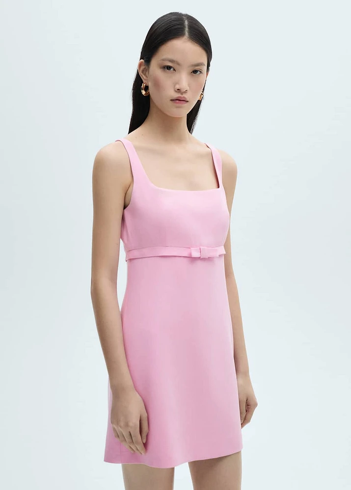 Short dress with bow detail