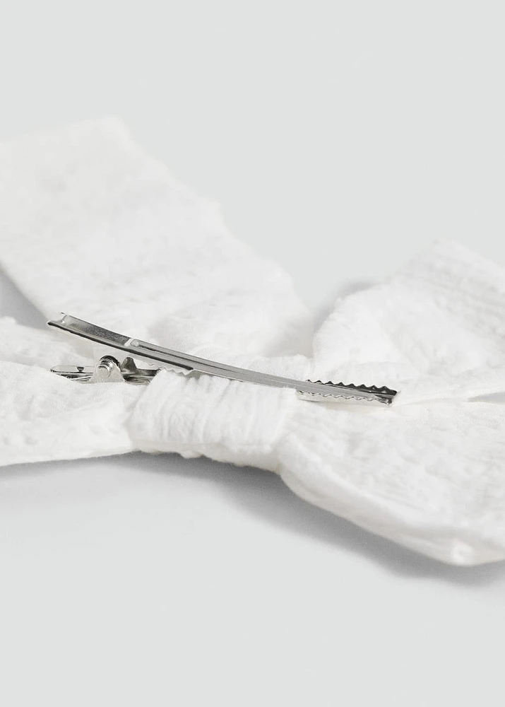 Plumeti bow barrette