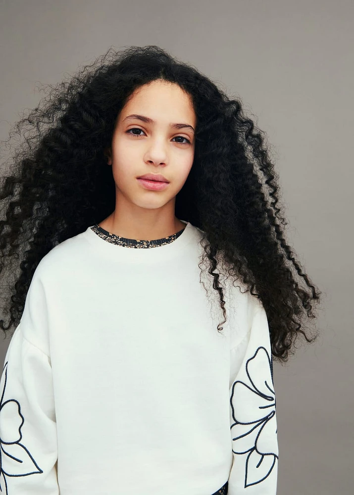 Floral embroidered sweatshirt