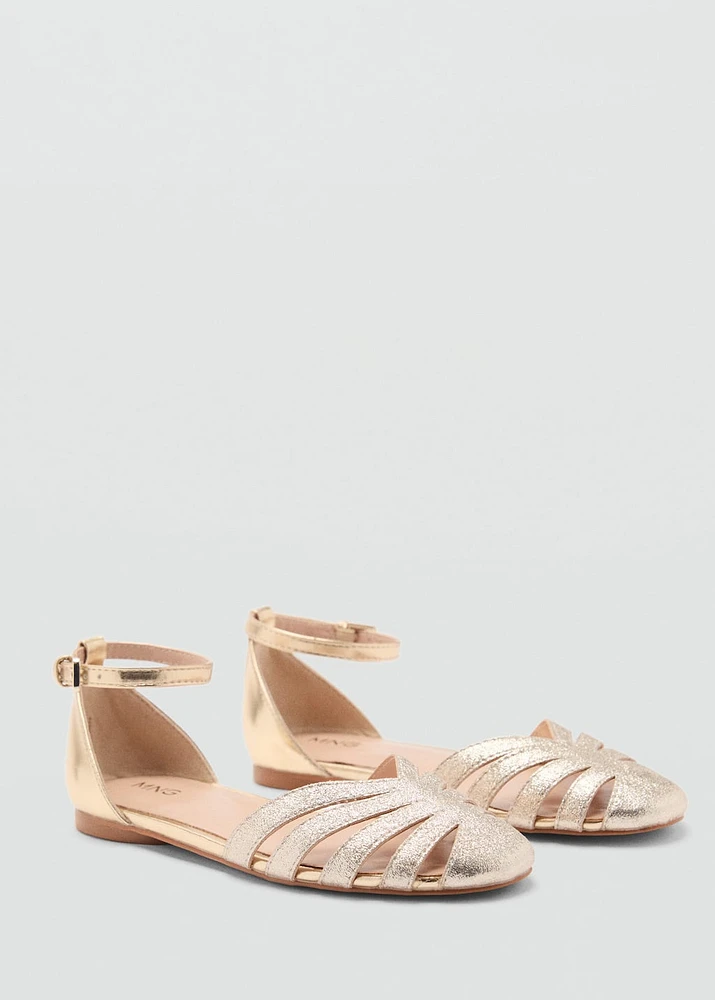 Strips sandals