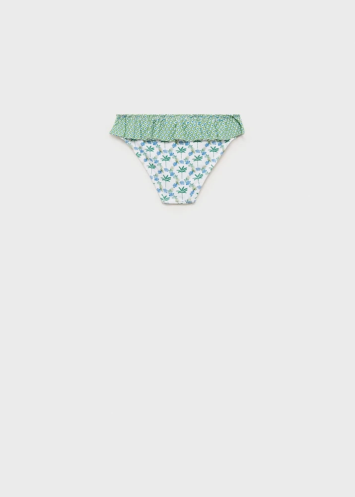 Bikini bottoms with ruffles