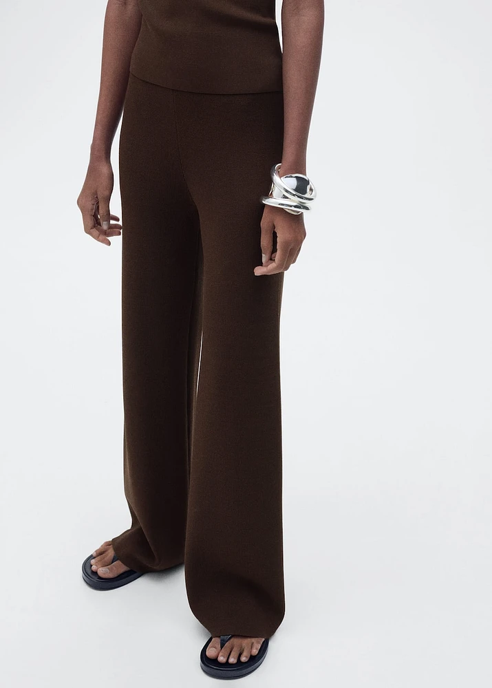 Straight knitted pants
