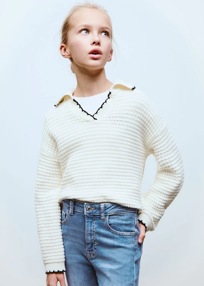 Skinny jeans with frayed hem