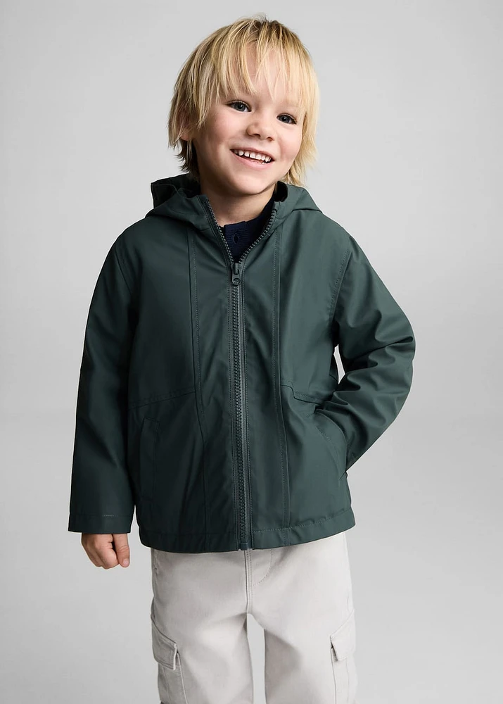 Hooded water-repellent coat