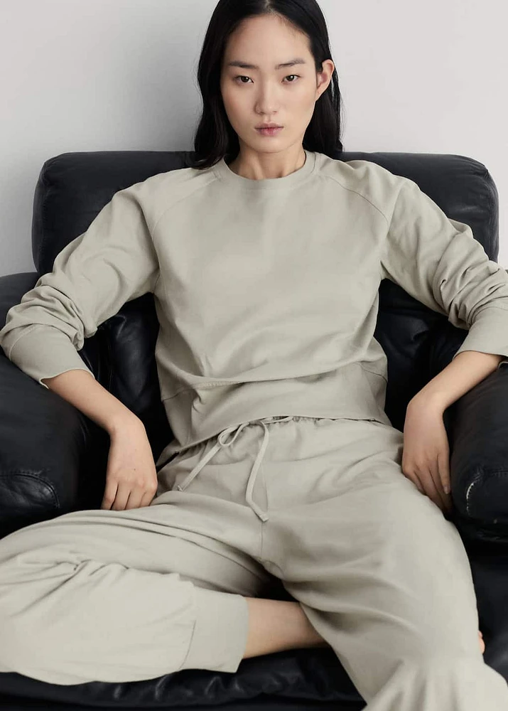 Cotton pants with soft finish