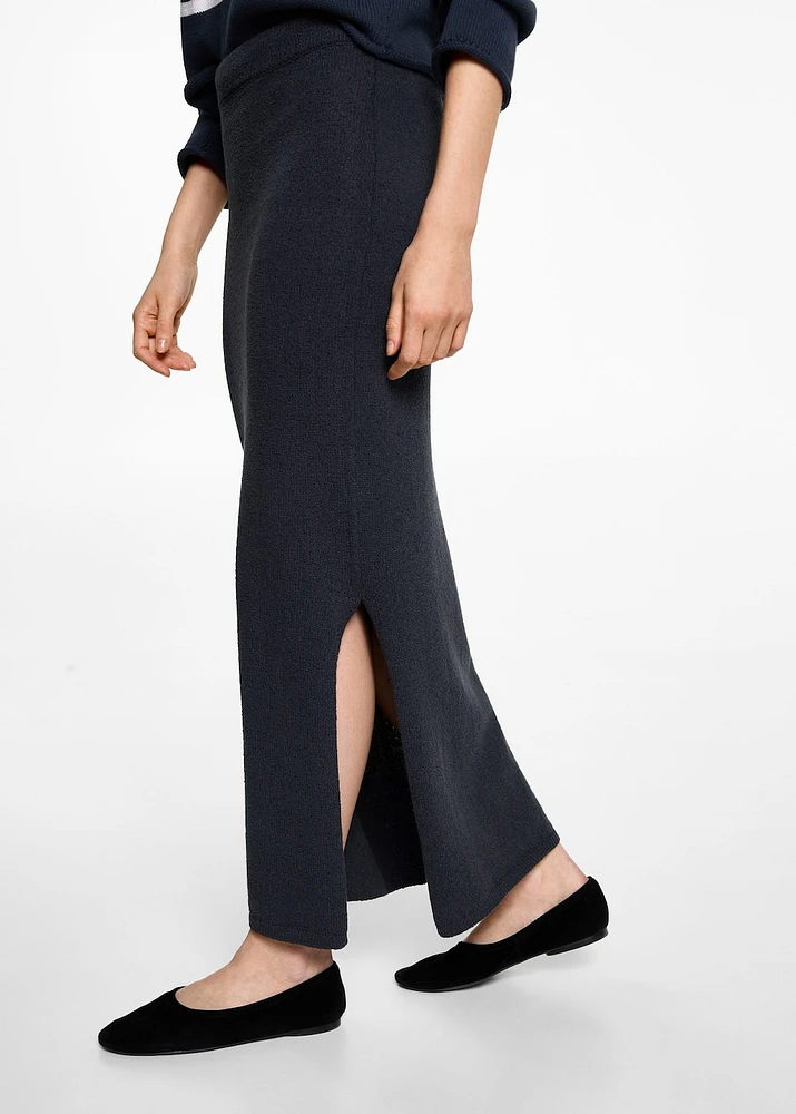 Long skirt with side slit
