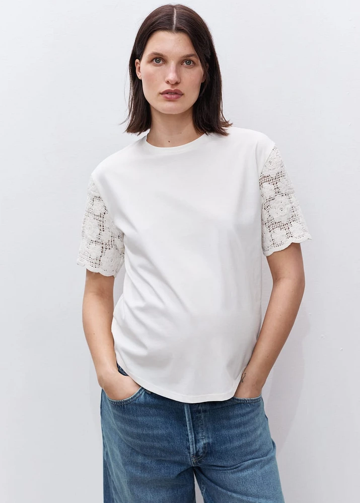 Maternity top with crochet sleeves