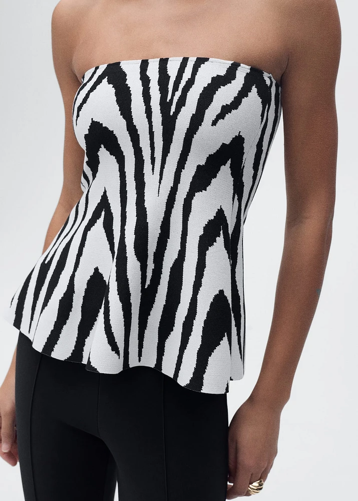Strapless knitted top