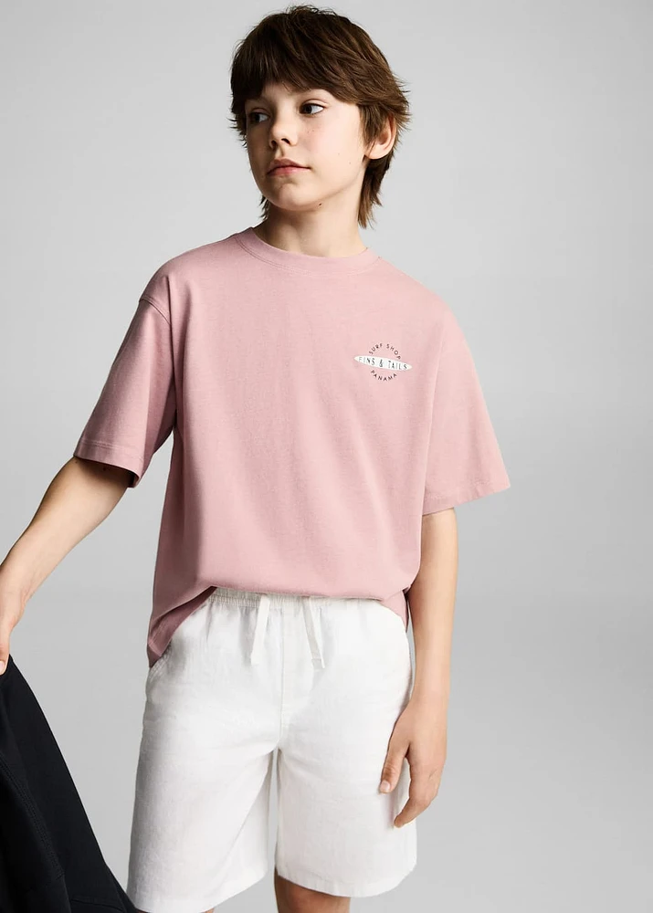 Short-sleeved t-shirt with message