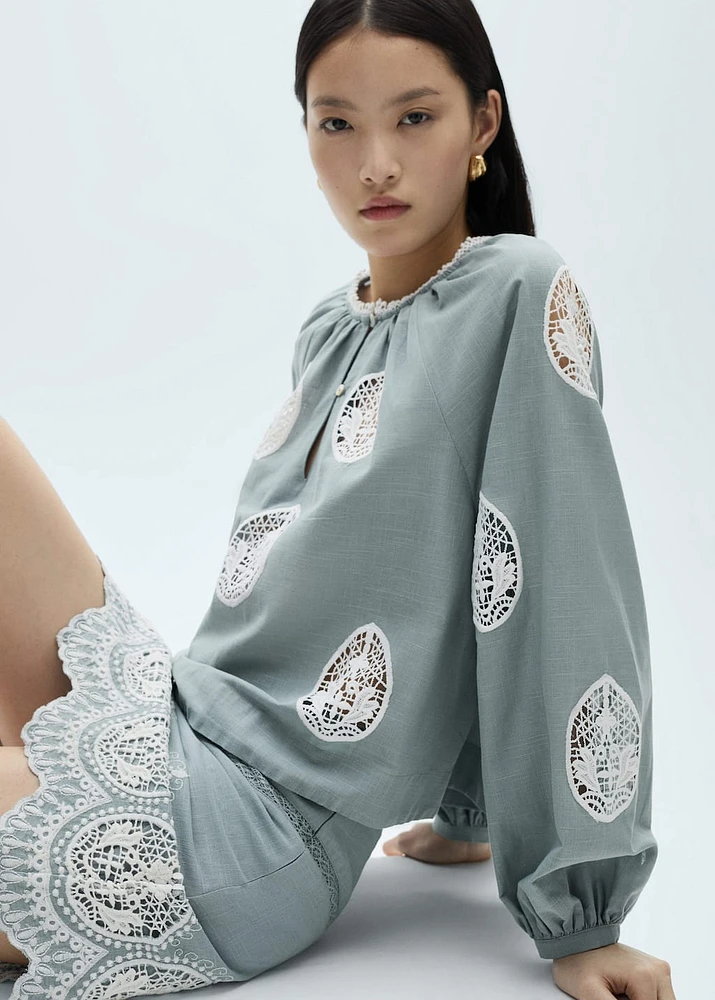 Embroidered details blouse