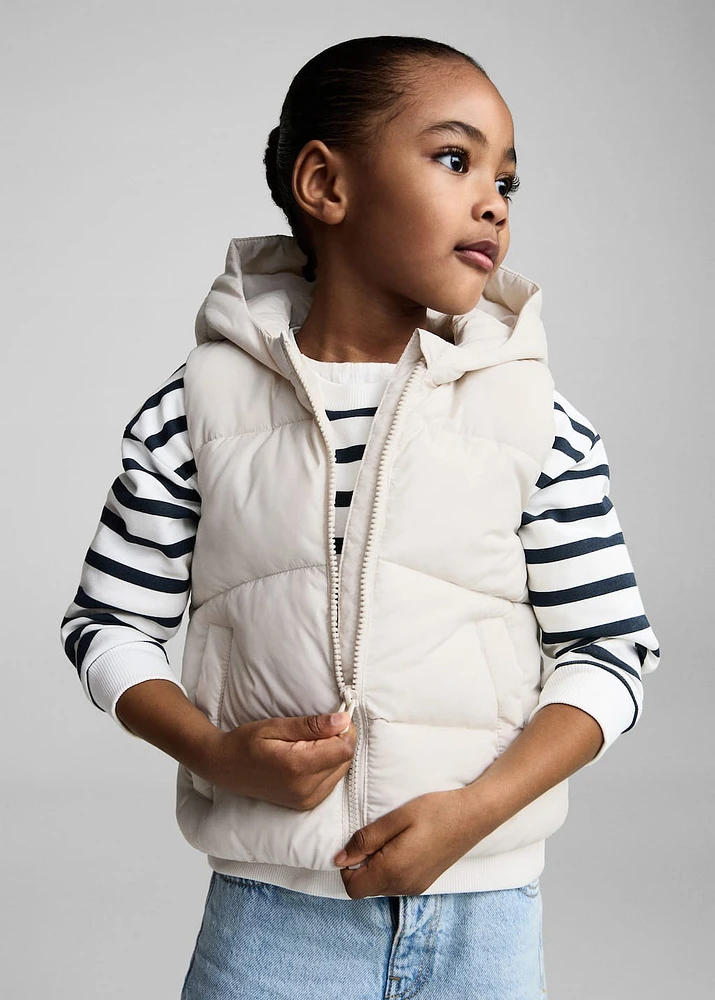 Quilted vest with hood