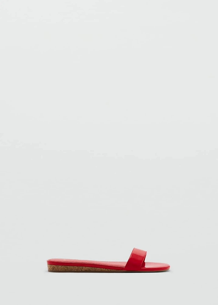 Patent leather-effect flat sandals