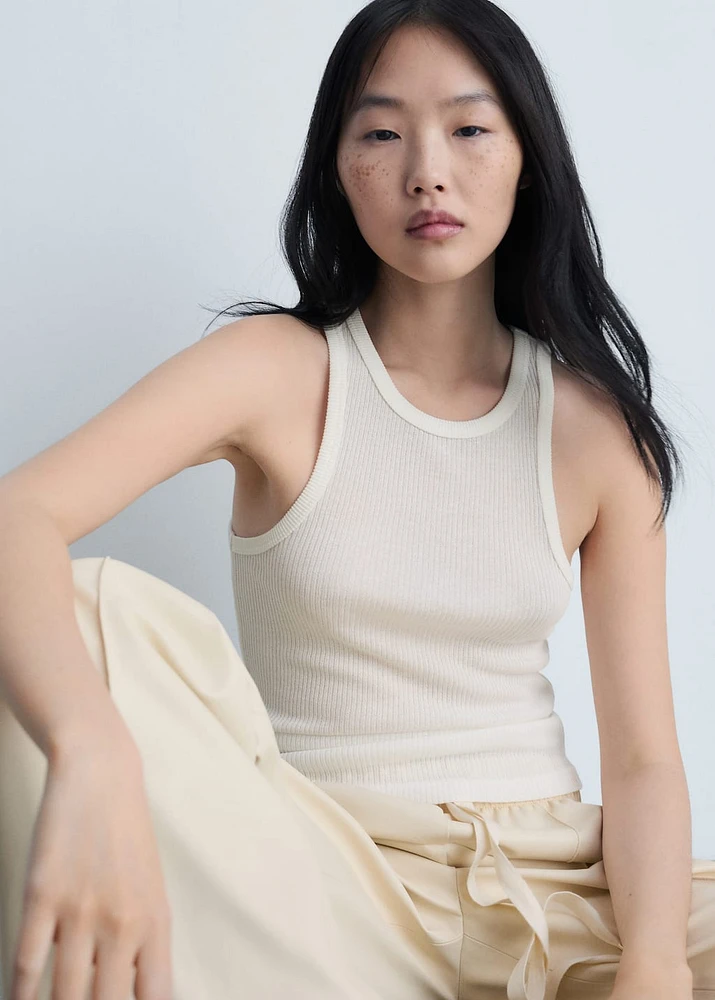Fine ribbed knit top