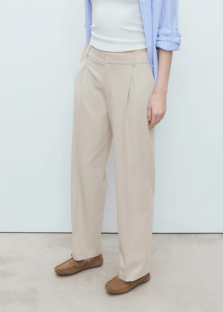 Straight-fit pleated pants