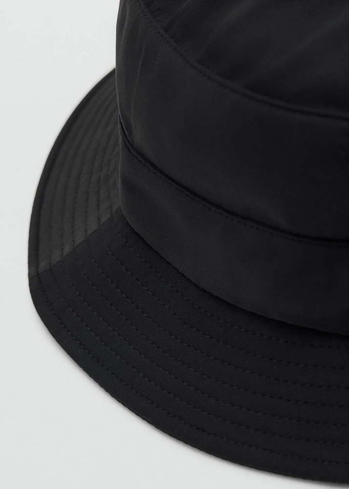 Bucket hat