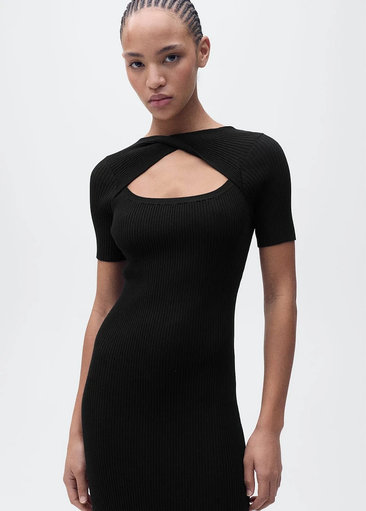 Ribbed midi-dress with slit neckline