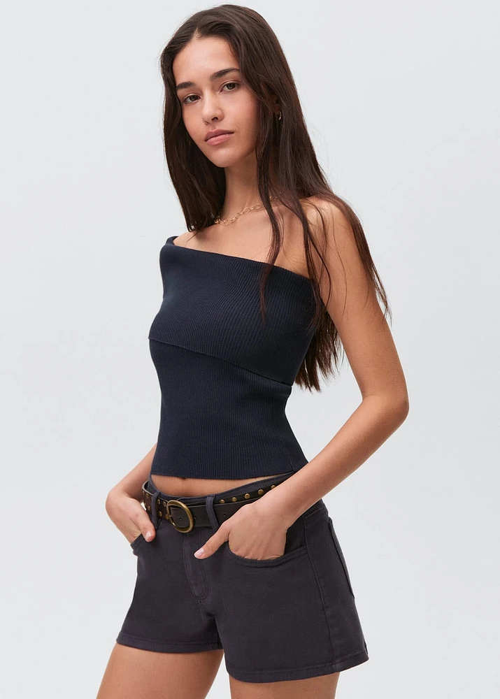 Asymmetrical off-the-shoulder top