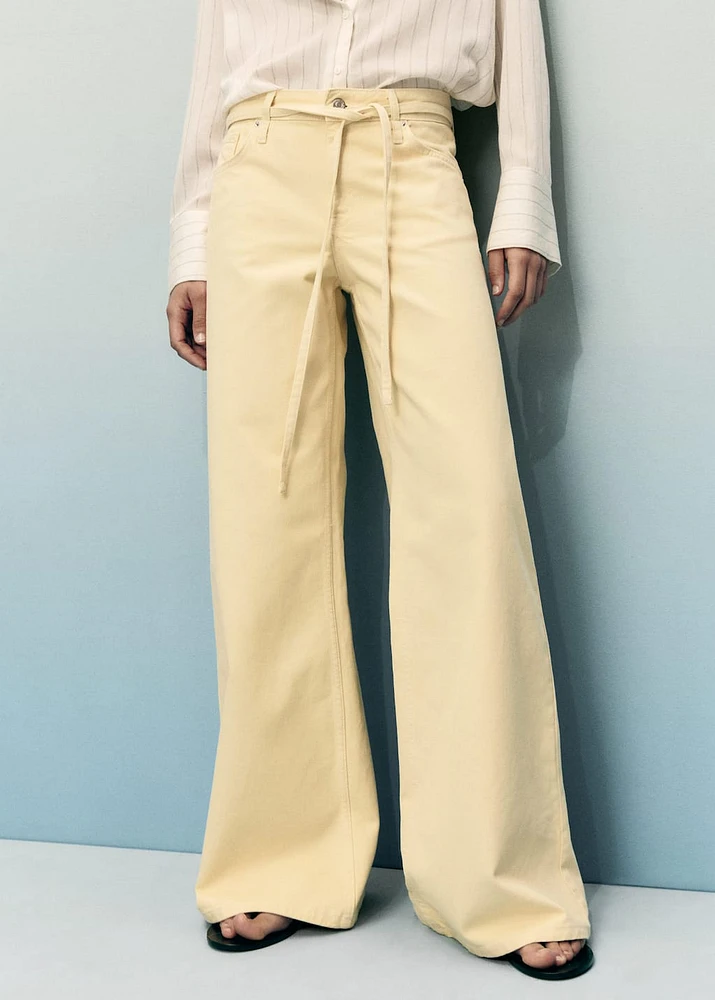 Low-rise wide leg jeans with belt