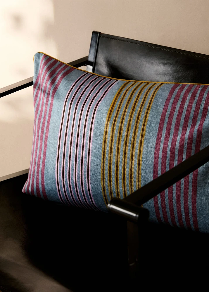 Multi-colored cushion cover with contrasting trim 40x60 cm